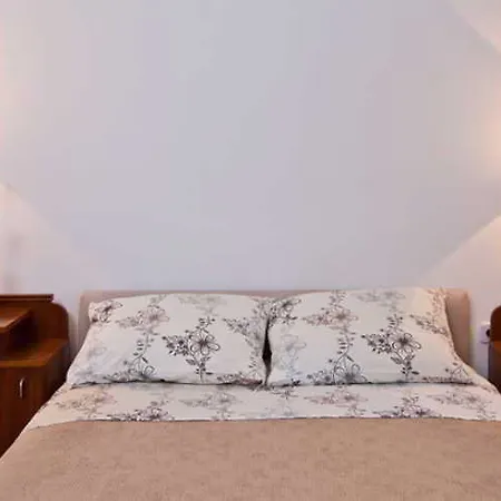 Park Gradac Hotel 2*